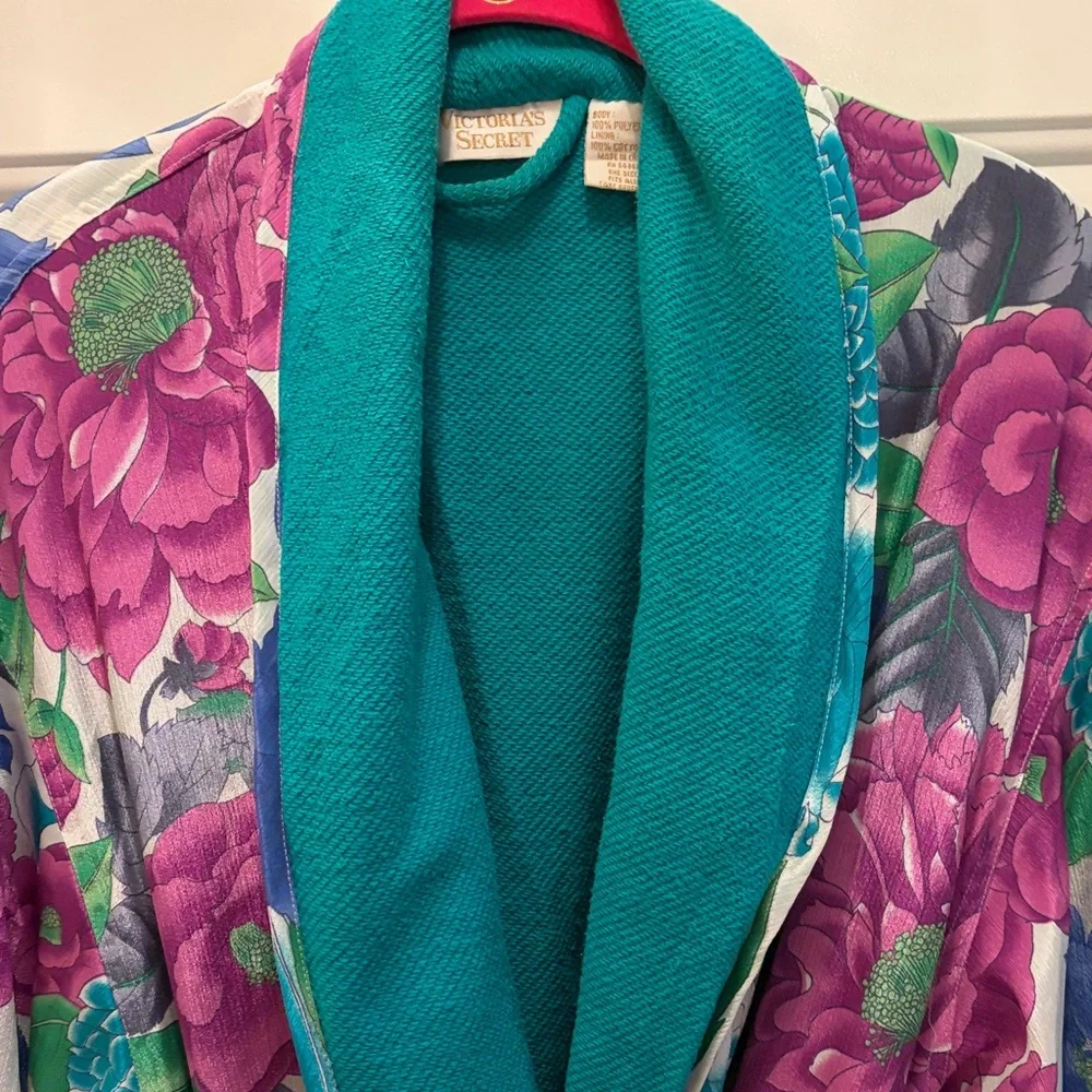Victorias Secret Vintage Gold Tag Robe in great preloved condition - Picture 3 of 12